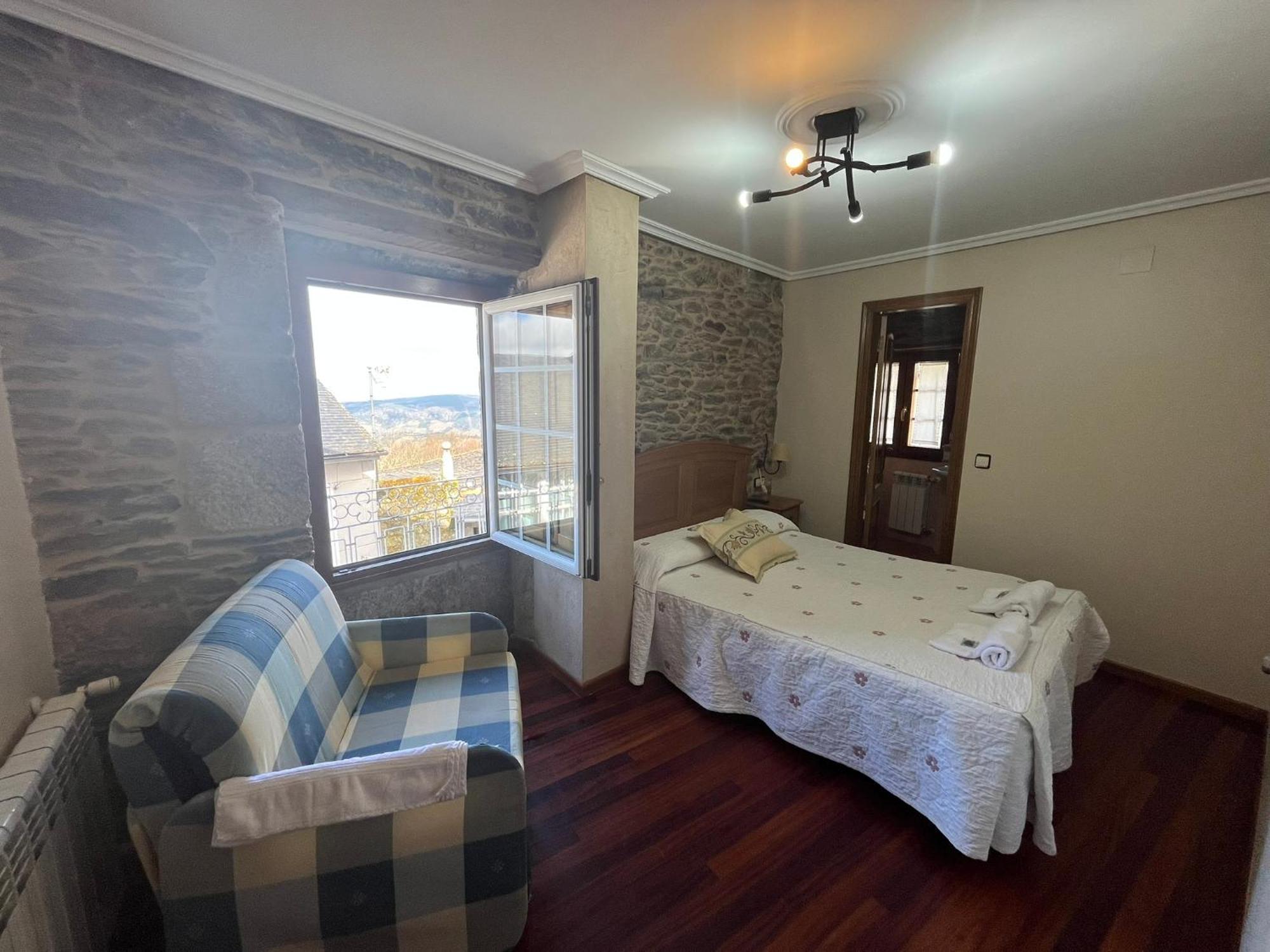 Hotel Caldelas Sacra-Pension Rustica 3 Estrellas Castro Caldelas Zewnętrze zdjęcie