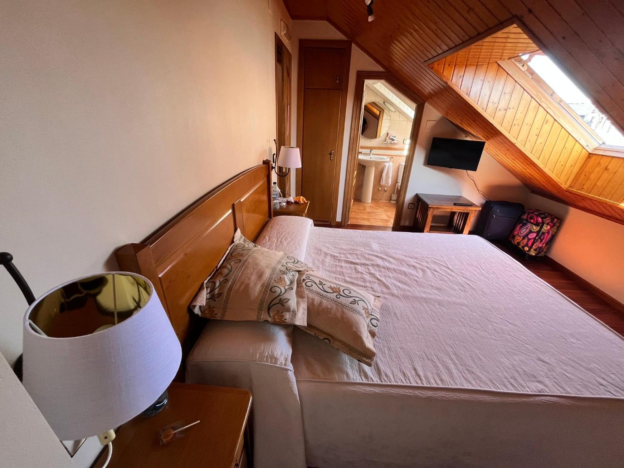 Hotel Caldelas Sacra-Pension Rustica 3 Estrellas Castro Caldelas Zewnętrze zdjęcie